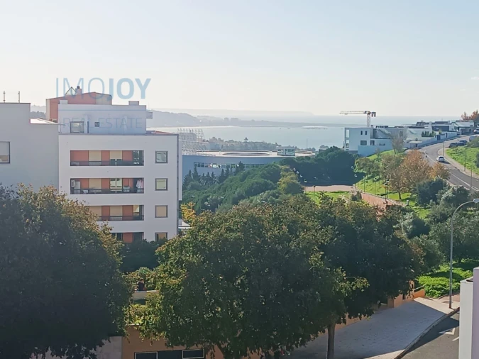 Apartamento T3 para Arrendamento em Carnaxide e Queijas Foto 38