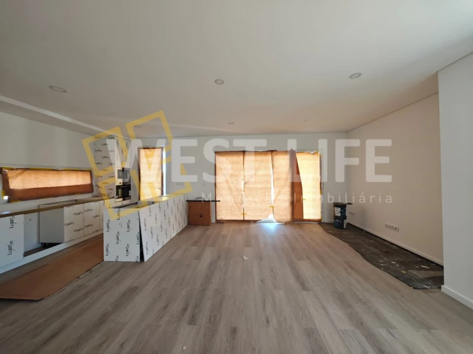 Moradia T3 para Venda em Azueira e Sobral da Abelheira Foto 5