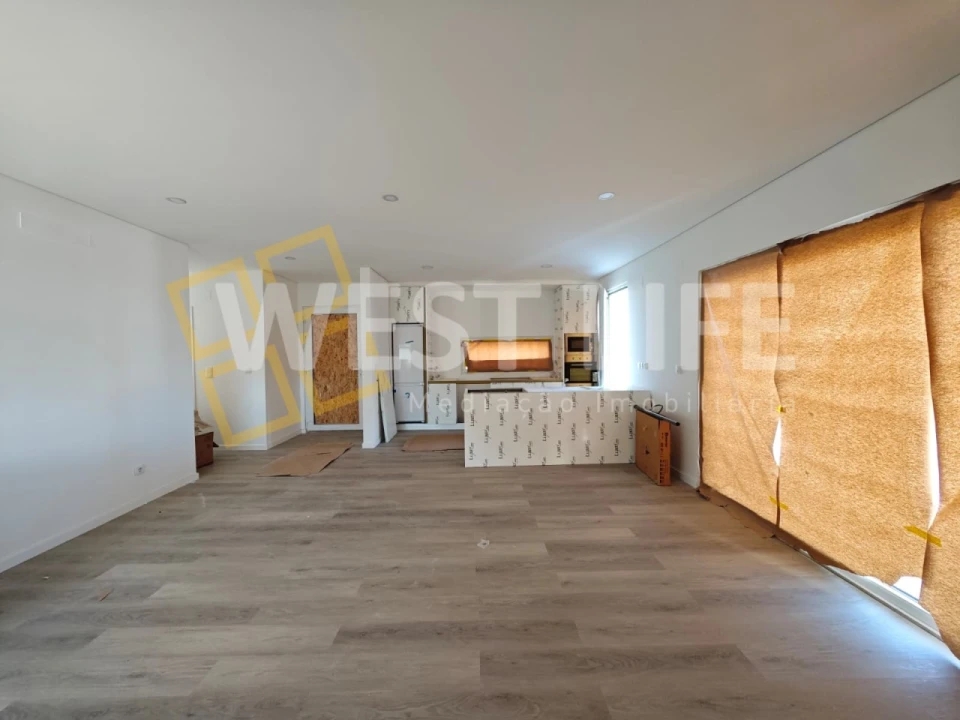 Moradia T3 para Venda em Azueira e Sobral da Abelheira Foto 6