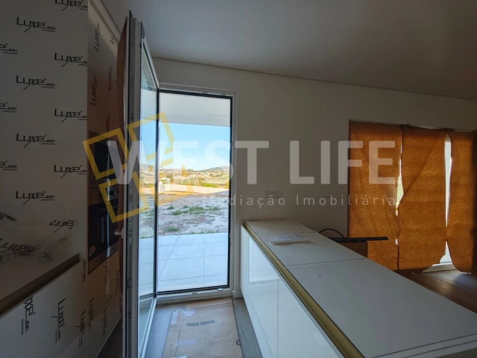 Moradia T3 para Venda em Azueira e Sobral da Abelheira Foto 8