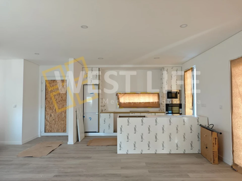 Moradia T3 para Venda em Azueira e Sobral da Abelheira Foto 10