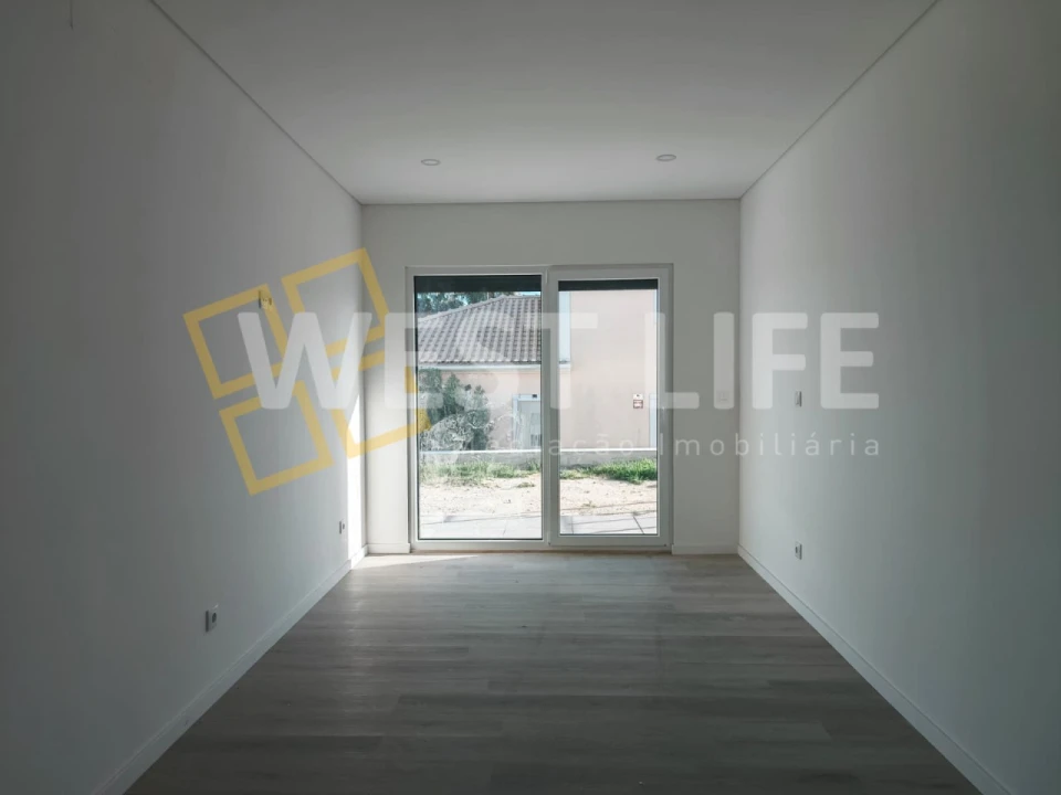 Moradia T3 para Venda em Azueira e Sobral da Abelheira Foto 26