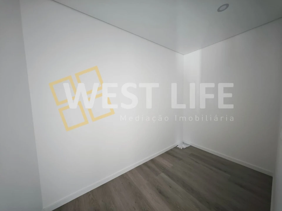 Moradia T3 para Venda em Azueira e Sobral da Abelheira Foto 29