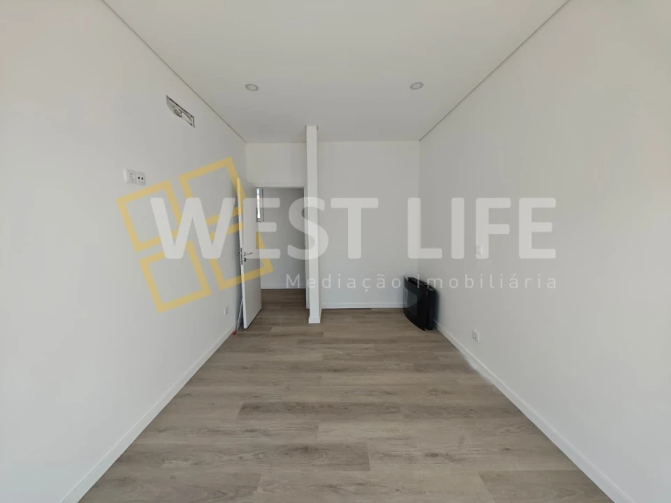 Moradia T3 para Venda em Azueira e Sobral da Abelheira Foto 31