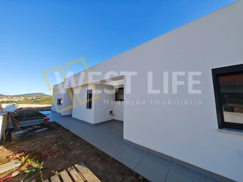 Moradia T3 para Venda em Azueira e Sobral da Abelheira Foto 35