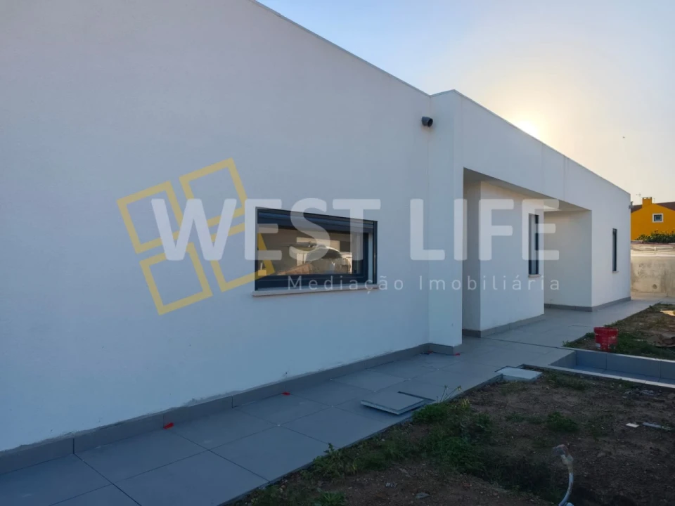 Moradia T3 para Venda em Azueira e Sobral da Abelheira Foto 37