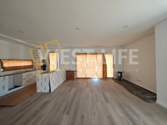 Moradia T3 para Venda em Azueira e Sobral da Abelheira Foto 5