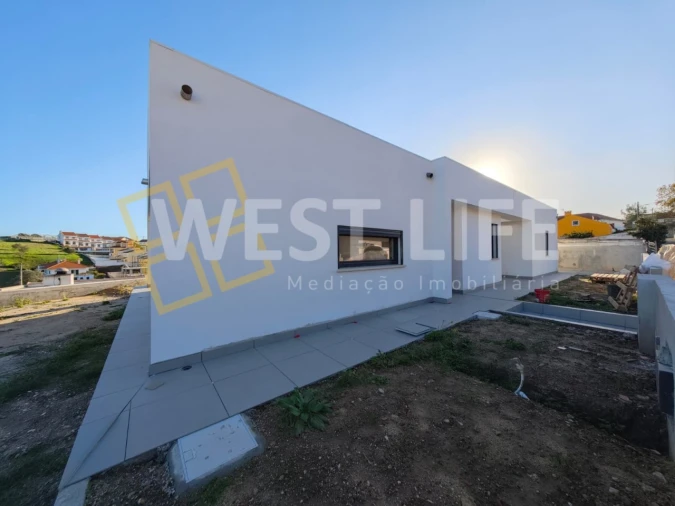 Moradia T3 para Venda em Azueira e Sobral da Abelheira Foto 15