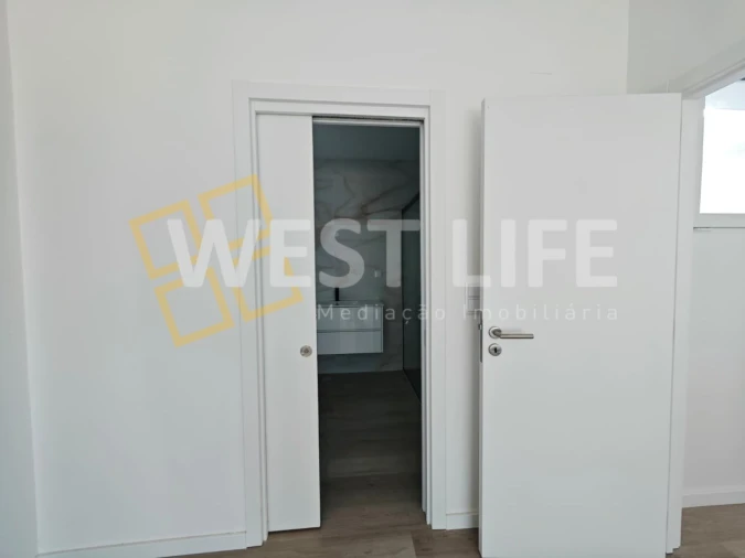 Moradia T3 para Venda em Azueira e Sobral da Abelheira Foto 22