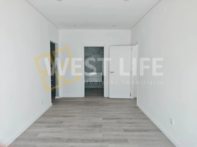 Moradia T3 para Venda em Azueira e Sobral da Abelheira Foto 27