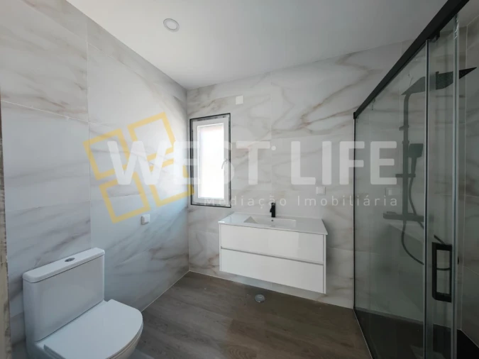 Moradia T3 para Venda em Azueira e Sobral da Abelheira Foto 30