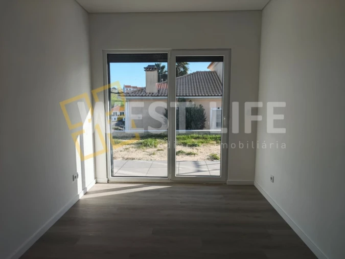 Moradia T3 para Venda em Azueira e Sobral da Abelheira Foto 32