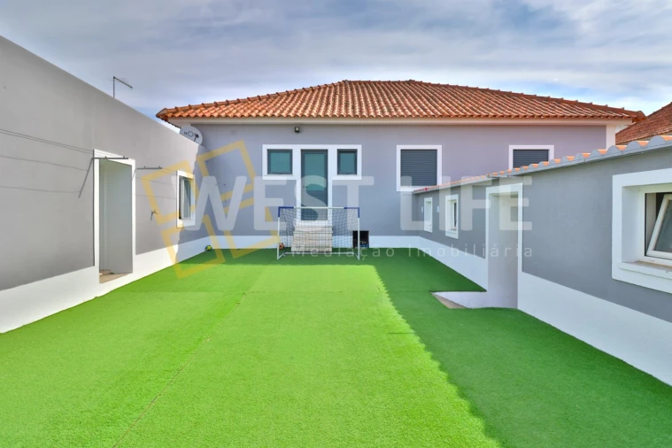 Moradia T3 para Venda em São Pedro da Cadeira