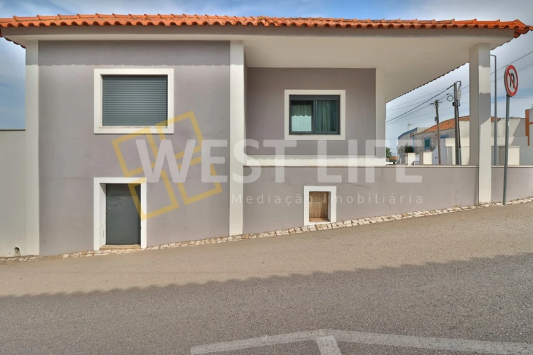 Moradia T3 para Venda em São Pedro da Cadeira Foto 34