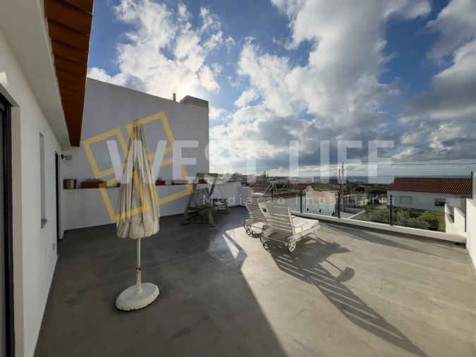 Moradia T4 para Venda em Silveira Foto 16