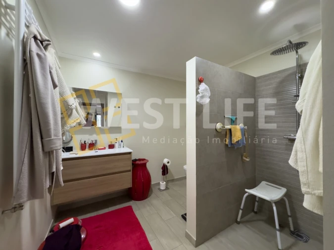 Moradia T4 para Venda em Silveira Foto 20