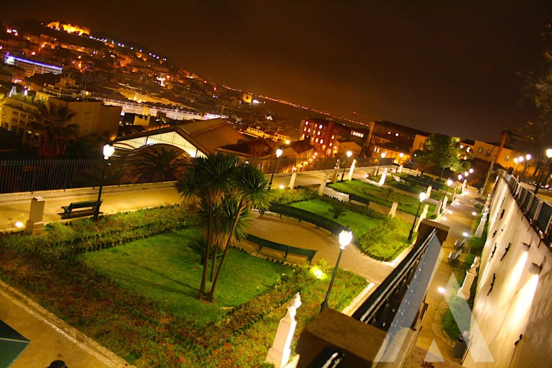 Apartamento T2 para Venda em Misericórdia Foto 22