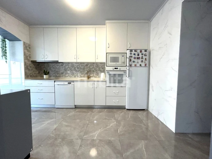 Apartamento T2 para Venda em Santa Maria da Feira, Travanca, Sanfins e Espargo Foto 7