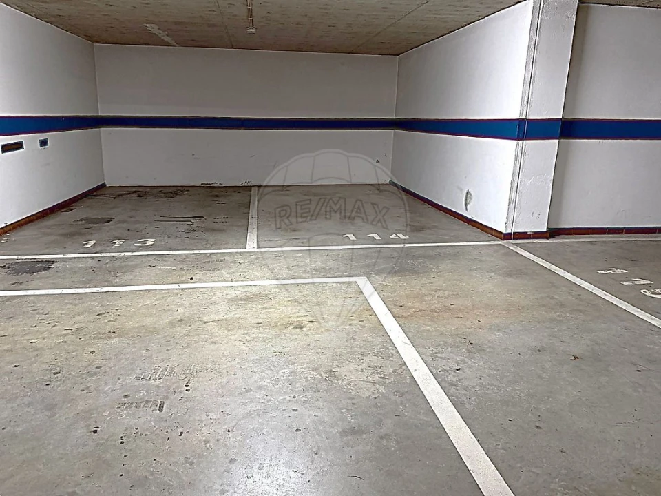 Apartamento T1 para Arrendamento em Lumiar Foto 25