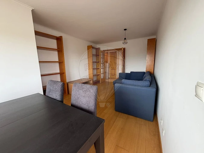 Apartamento T1 para Arrendamento em Lumiar Foto 12