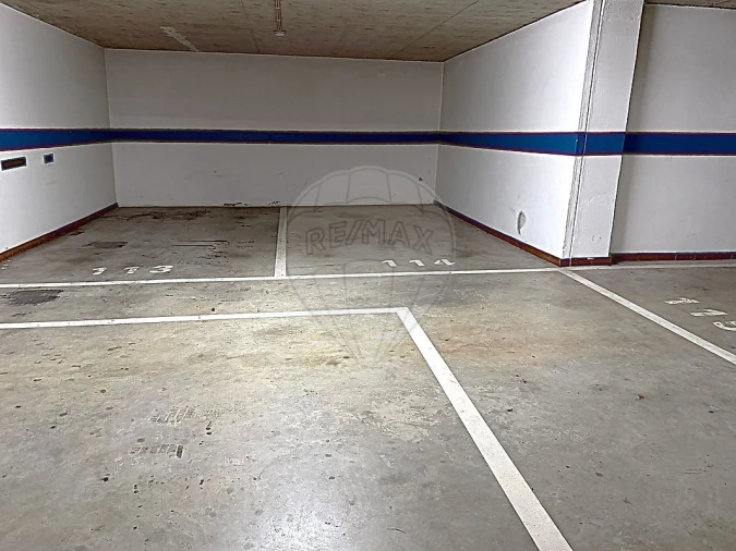 Apartamento T1 para Arrendamento em Lumiar Foto 25