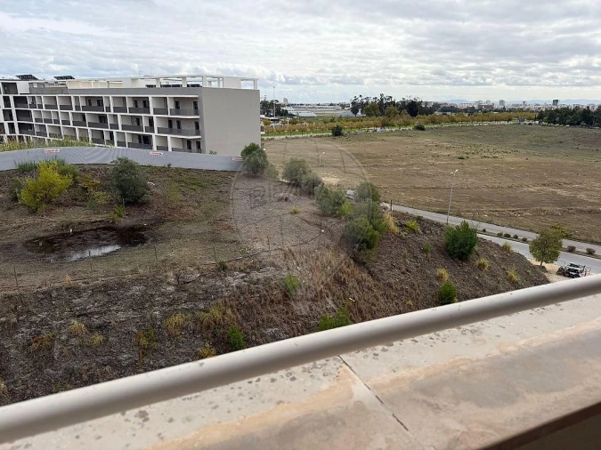 Apartamento T1 para Arrendamento em Lumiar Foto 11