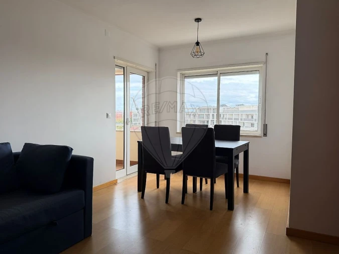 Apartamento T1 para Arrendamento em Lumiar Foto 14