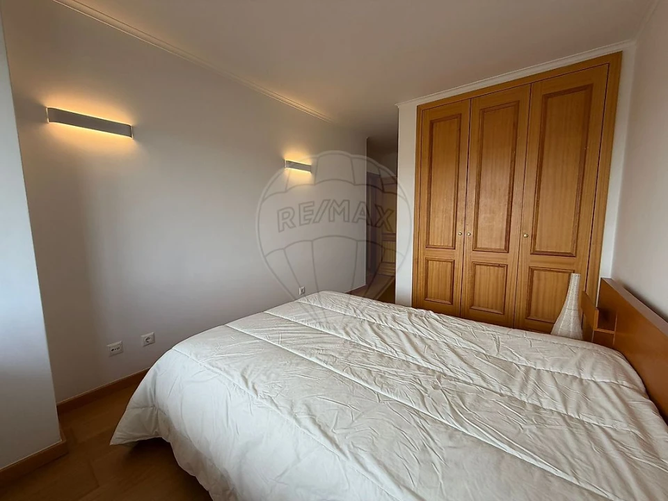 Apartamento T1 para Arrendamento em Lumiar Foto 22