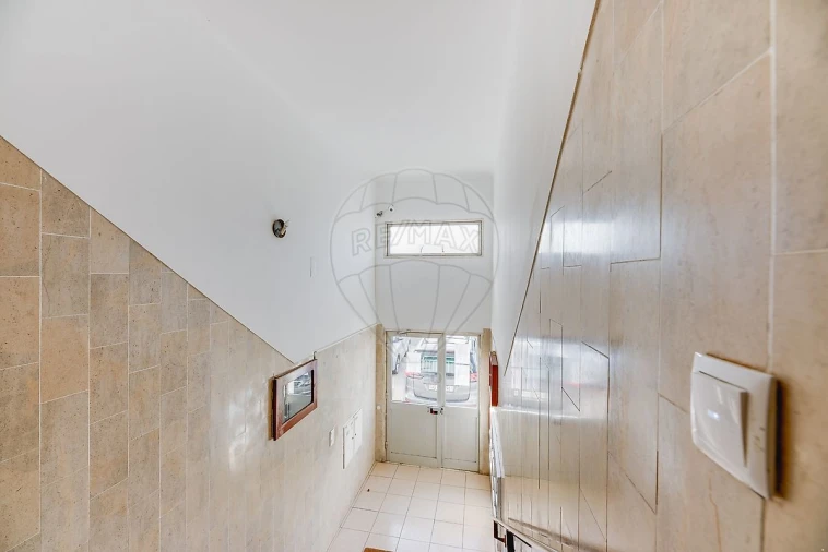 Apartamento T1 para Venda em Baixa da Banheira e Vale da Amoreira Foto 13