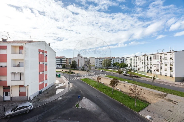 Apartamento T1 para Venda em Baixa da Banheira e Vale da Amoreira Foto 11