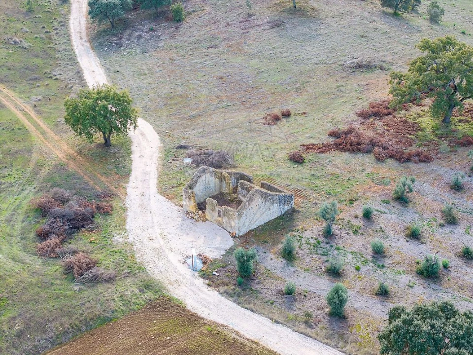 Moradia T2 para Venda em Casével e Vaqueiros Foto 22