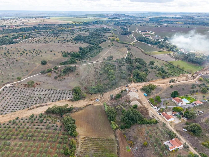Moradia T2 para Venda em Casével e Vaqueiros Foto 6