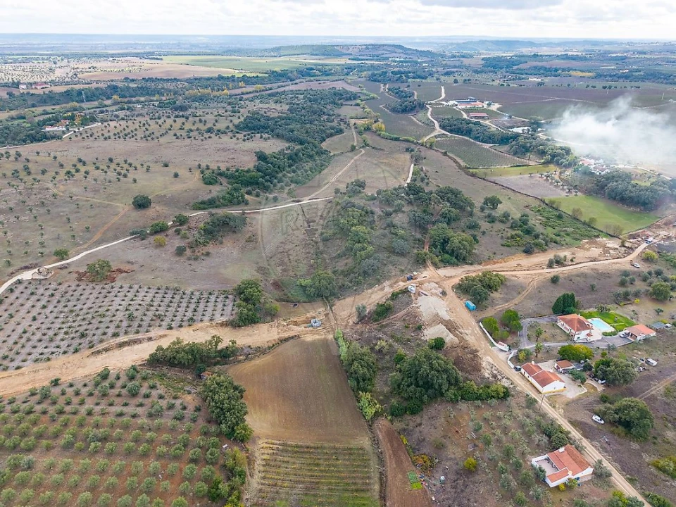 Moradia T2 para Venda em Casével e Vaqueiros Foto 6