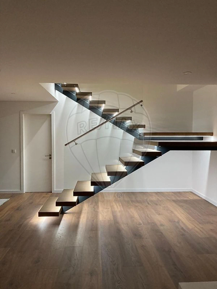 Moradia T4 para Venda em Palmela Foto 8