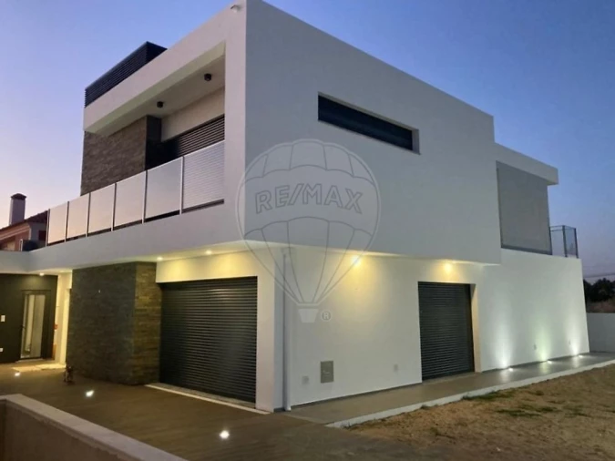 Moradia T4 para Venda em Palmela Foto 2