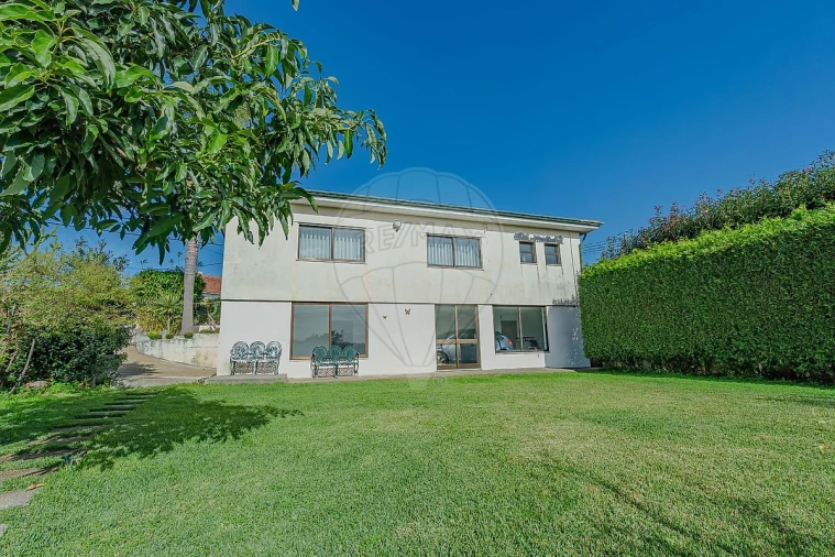 Moradia T4 para Venda em Sandim, Olival, Lever e Crestuma Foto 2