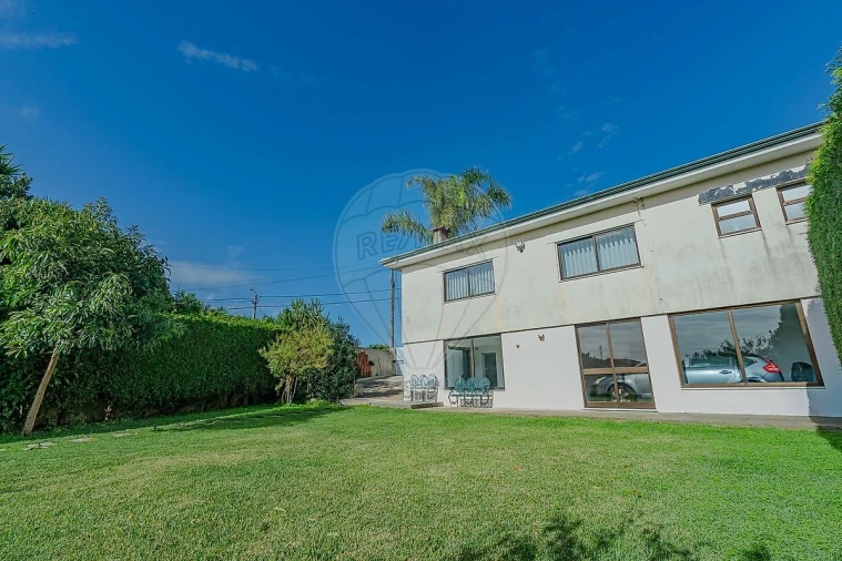 Moradia T4 para Venda em Sandim, Olival, Lever e Crestuma Foto 12