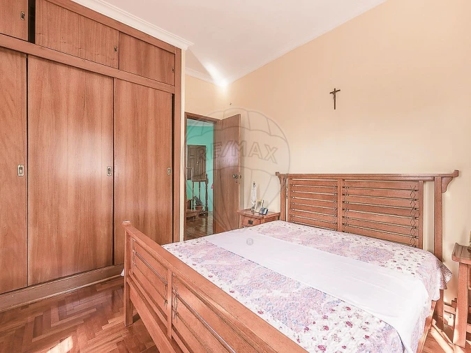 Moradia T3 para Venda em Carvoeira Foto 11