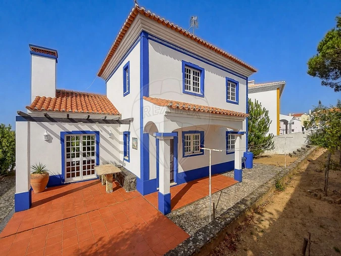 Moradia T3 para Venda em Carvoeira Foto 22