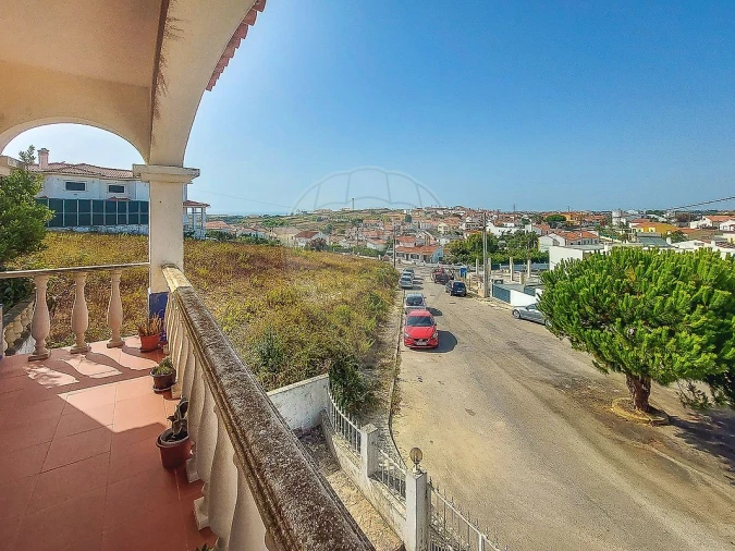 Moradia T3 para Venda em Carvoeira Foto 26