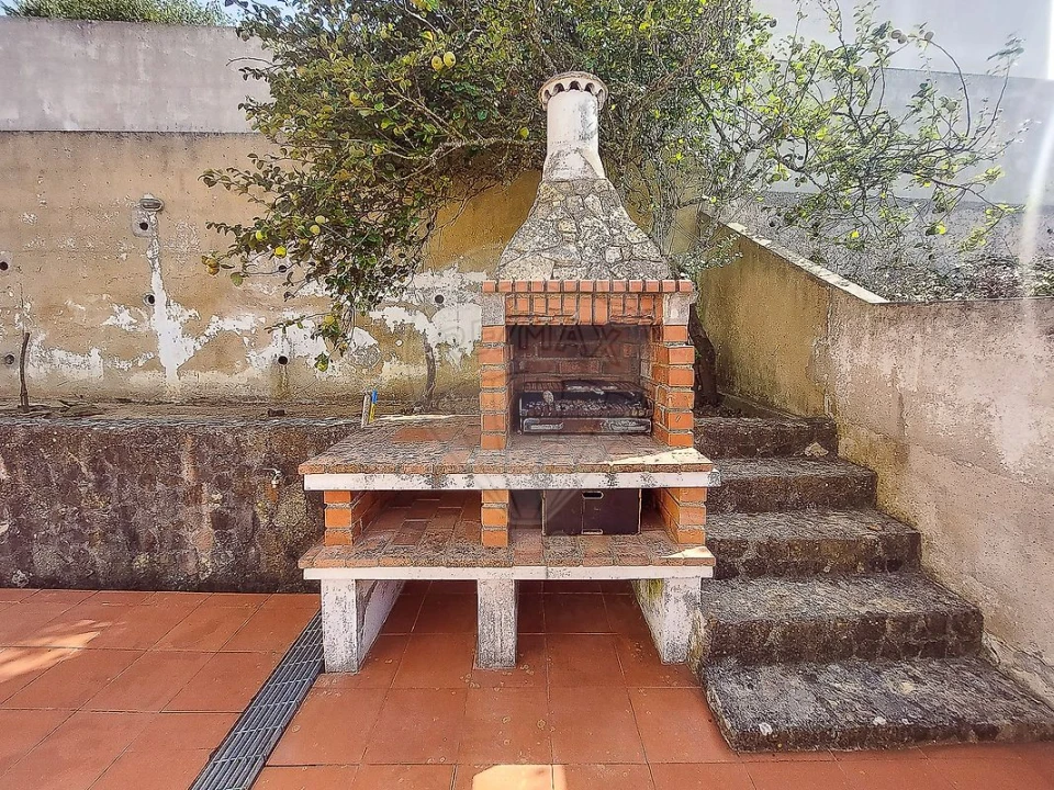 Moradia T3 para Venda em Carvoeira Foto 22