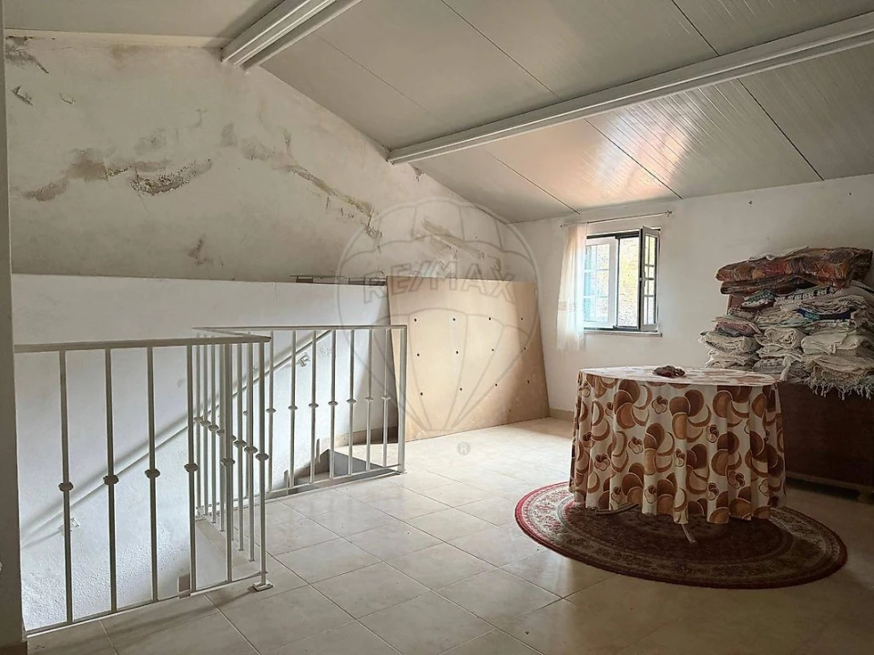 Moradia T5 para Venda em Aldeia das Dez Foto 15