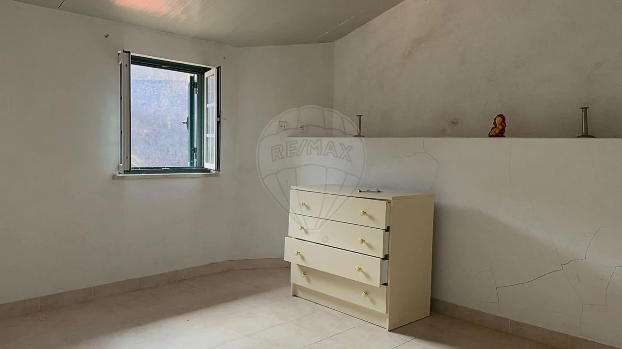 Moradia T5 para Venda em Aldeia das Dez Foto 12