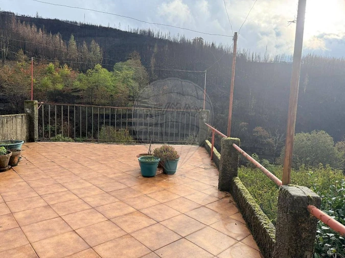 Moradia T5 para Venda em Aldeia das Dez Foto 3