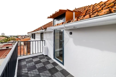 Apartamento T3 para Venda em Carcavelos e Parede