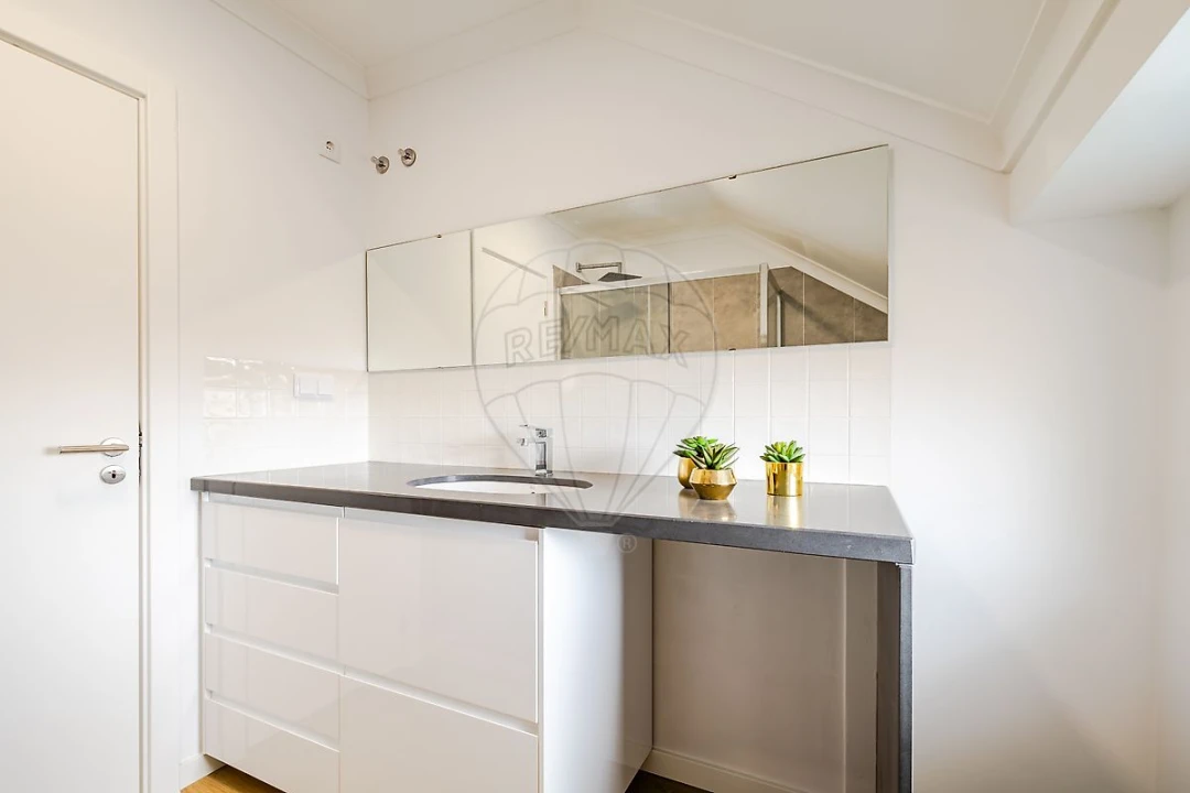 Apartamento T3 para Venda em Carcavelos e Parede Foto 20