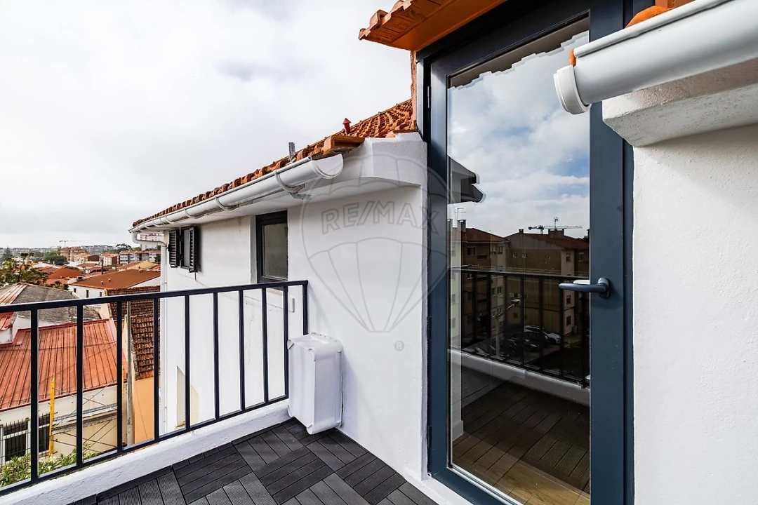 Apartamento T3 para Venda em Carcavelos e Parede Foto 16