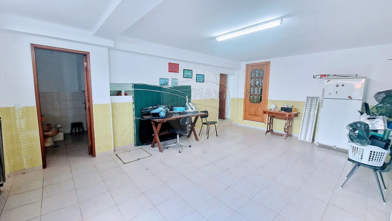 Moradia T3 para Venda em Benedita Foto 32