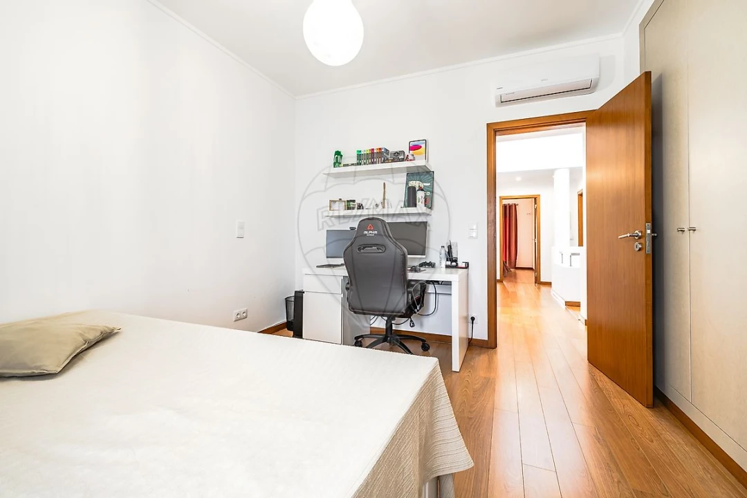 Moradia T4 para Venda em Vila Franca de Xira Foto 33