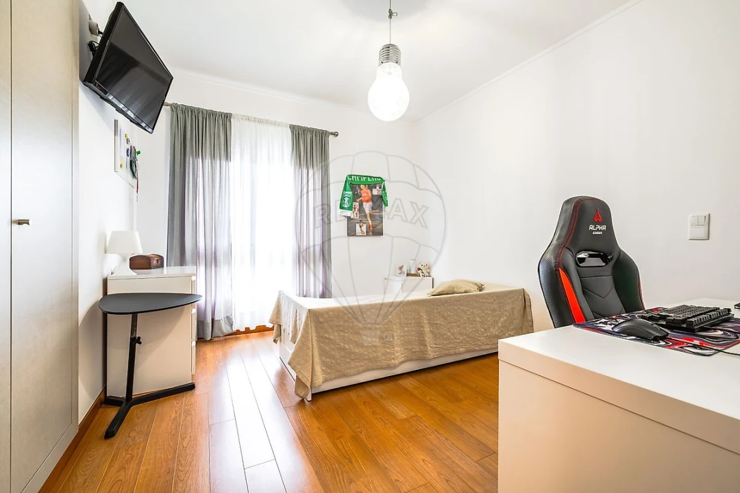 Moradia T4 para Venda em Vila Franca de Xira Foto 32